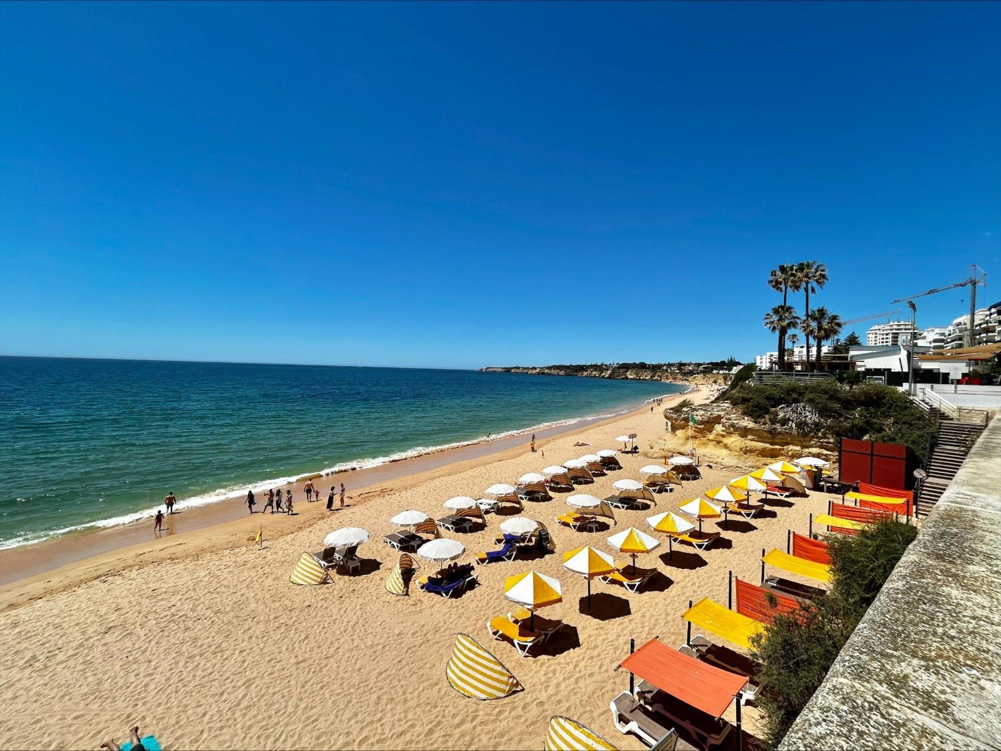 Apartamento Vista Mar A Menos De 50M Da Praia. Armação de Pêra Dış mekan fotoğraf